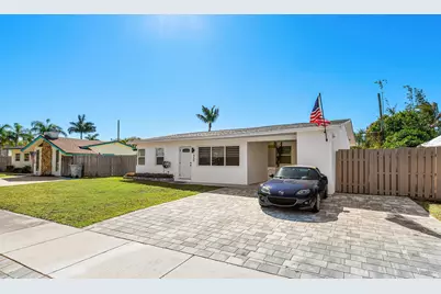 950 NE 23rd Place, Pompano Beach, FL 33064 - Photo 1