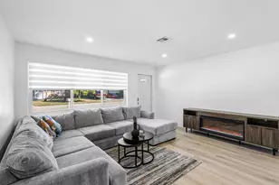 950 NE 23rd Pl, Pompano Beach, FL 33064 - Photo 5