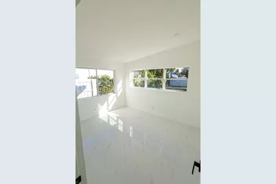 430 E Ilex Drive, West Palm Beach, FL 33403 - Photo 9