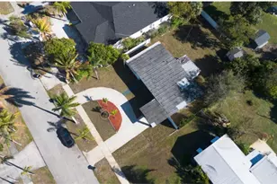 430 E Ilex Dr, West Palm Beach, FL 33403 - Photo 5