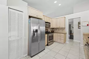 6861 SW 17th St, Plantation, FL 33317 - Photo 11