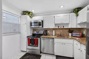 21 Yacht Club Dr, North Palm Beach, FL 33408 - Photo 15