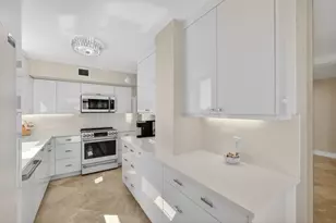 5380 N Ocean Dr, Singer Island, FL 33404 - Photo 5