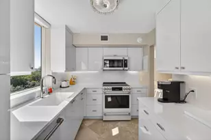 5380 N Ocean Dr, Singer Island, FL 33404 - Photo 7