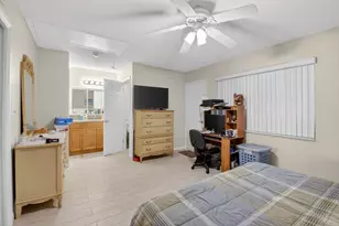 220 High Point Ct E, Delray Beach, FL 33445 - Photo 13