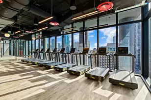 398 NE 5th St, Miami, FL 33132 - Photo 55