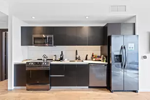 398 NE 5th St, Miami, FL 33132 - Photo 5