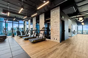 398 NE 5th St, Miami, FL 33132 - Photo 53