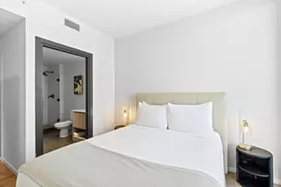 398 NE 5th St, Miami, FL 33132 - Photo 31