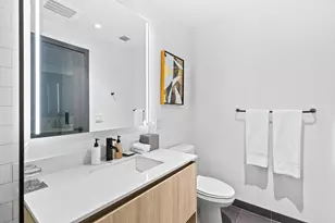 398 NE 5th St, Miami, FL 33132 - Photo 29