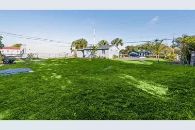 3800 N 10th Avenue N, Palm Springs, FL 33461 - Photo 19