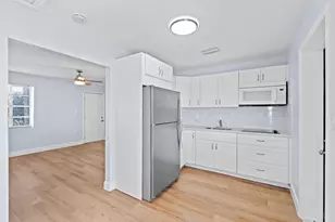 3800 N 10th Ave N, Palm Springs, FL 33461 - Photo 5