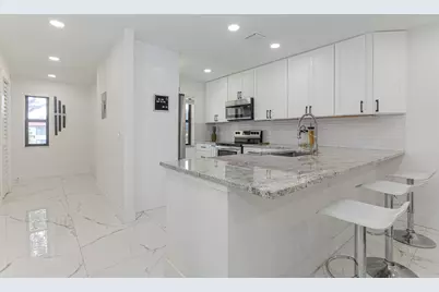 8545 Casa Del Lago #F, Boca Raton, FL 33433 - Photo 7