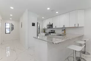 8545 Casa Del Lago, Boca Raton, FL 33433 - Photo 7