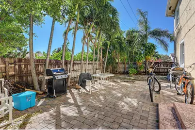 1400 Cardinal Lane, Lantana, FL 33462 - Photo 17