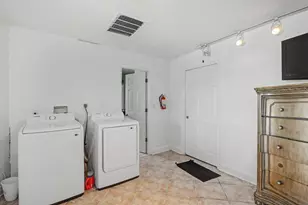 1400 Cardinal Ln, Lantana, FL 33462 - Photo 19