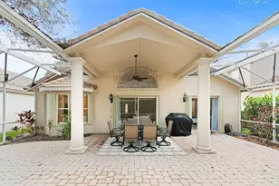 447 Woodview Cir, Palm Beach Gardens, FL 33418 - Photo 21