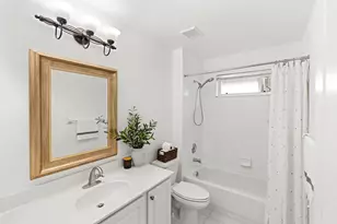 447 Woodview Cir, Palm Beach Gardens, FL 33418 - Photo 13