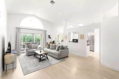 447 Woodview Circle, Palm Beach Gardens, FL 33418 - Photo 15