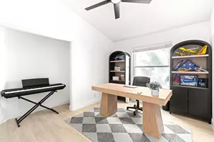 447 Woodview Cir, Palm Beach Gardens, FL 33418 - Photo 5