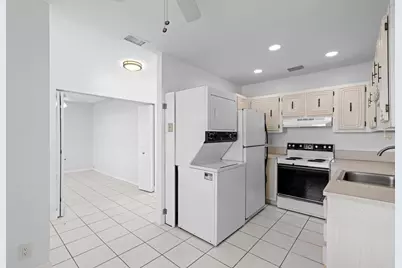 8616 Chevy Chase Drive, Boca Raton, FL 33433 - Photo 5