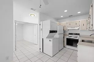 8616 Chevy Chase Dr, Boca Raton, FL 33433 - Photo 5