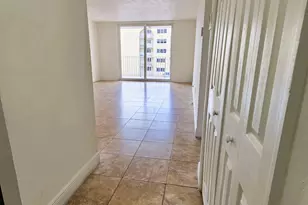 7000 NW 186th St, Hialeah, FL 33015 - Photo 13