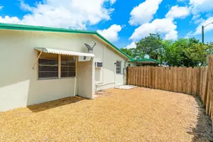 3802 Melaleuca Ln, Lake Worth, FL 33461 - Photo 11