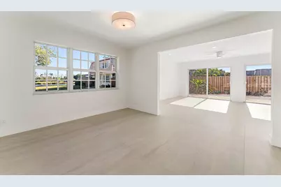 4270 Hazel Avenue #B, Palm Beach Gardens, FL 33410 - Photo 9