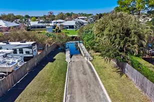 768 SW Whisper Ridge Trail, Palm City, FL 34990 - Photo 35