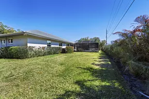 5100 SE Hanson Cir, Stuart, FL 34997 - Photo 21