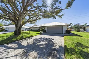 5100 SE Hanson Cir, Stuart, FL 34997 - Photo 1