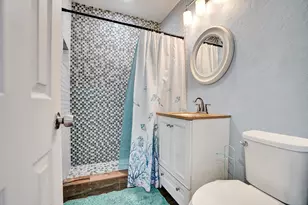 62 Barbados Dr, Palm Springs, FL 33461 - Photo 21