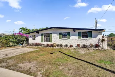 62 Barbados Drive, Lake Worth Beach, FL 33461 - Photo 1