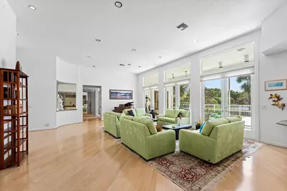 4 Sutton Drive, Boynton Beach, FL 33436 - Photo 9