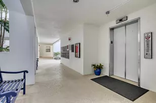 945 Oak Harbour Dr, North Palm Beach, FL 33408 - Photo 3