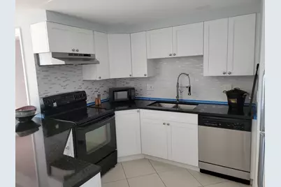 4401 Crystal Lake Drive #102, Deerfield Beach, FL 33064 - Photo 5