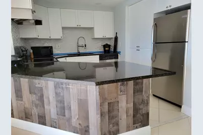 4401 Crystal Lake Drive #102, Deerfield Beach, FL 33064 - Photo 3