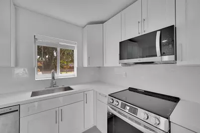 2821 NE 2nd Avenue #2823, Boca Raton, FL 33431 - Photo 7