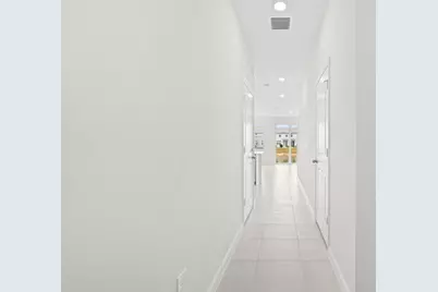 629 Salisbury Circle, Fort Pierce, FL 34982 - Photo 3