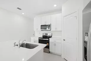 629 Salisbury Cir, Fort Pierce, FL 34982 - Photo 11