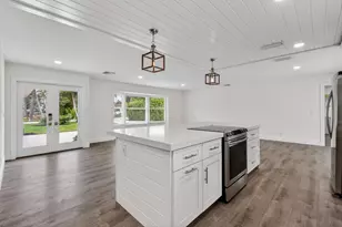 19228 Caribbean Ct, Jupiter, FL 33469 - Photo 11