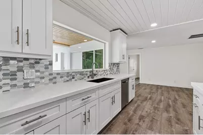 19228 Caribbean Court, Jupiter, FL 33469 - Photo 9