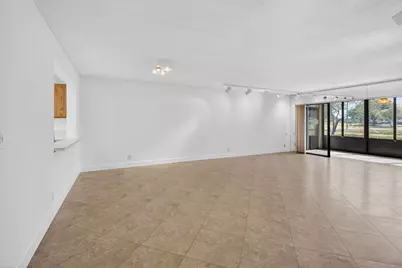 5533 Fairway Park Drive #103, Boynton Beach, FL 33437 - Photo 7