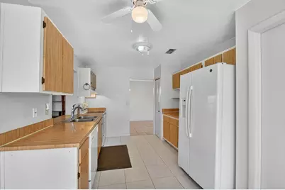 7352 Pine Forest Circle, Lake Worth, FL 33467 - Photo 13