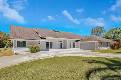 815 NE Stokes Terrace, Jensen Beach, FL 34957 - Photo 3