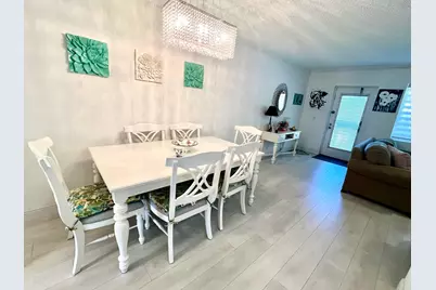 635 Durham W, Deerfield Beach, FL 33442 - Photo 7