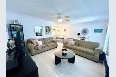635 Durham W, Deerfield Beach, FL 33442 - Photo 5