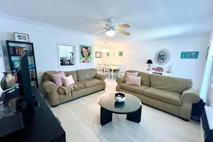 635 Durham W, Deerfield Beach, FL 33442 - Photo 5
