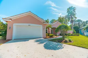 2401 SW Carriage Pl, Palm City, FL 34990 - Photo 3